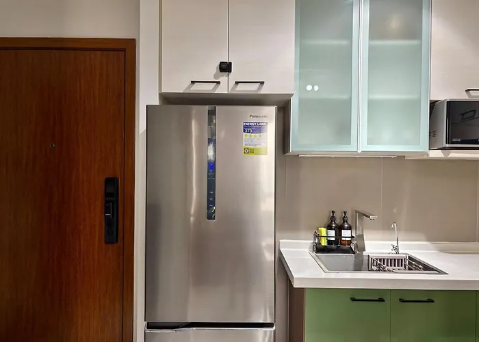 Apartment In Mandaluyong With Bgc Skyline