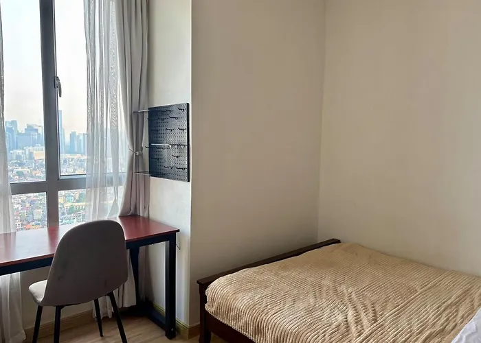 In Mandaluyong With Bgc Skyline * Manila