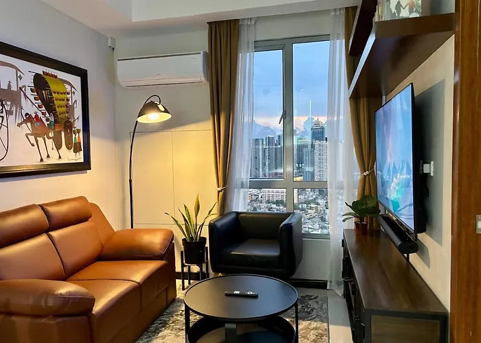 Apartment In Mandaluyong With Bgc Skyline *