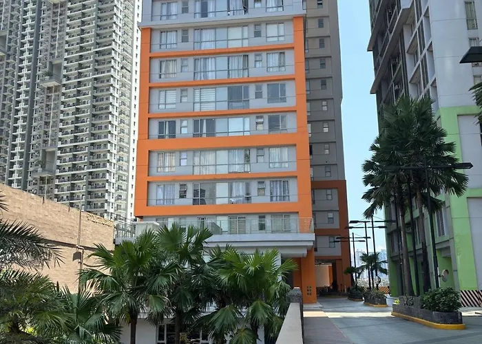 Apartment In Mandaluyong With Bgc Skyline *